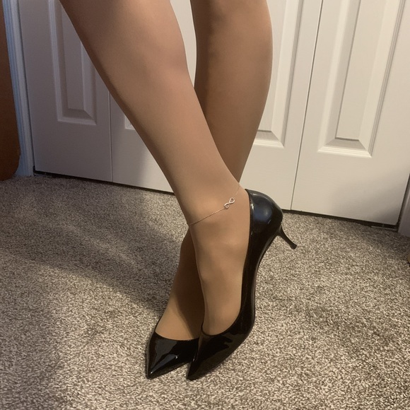 Used Christian Louboutin Pigalle Follies 55 Patent Black Size 42 - Picture 13 of 14